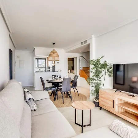 Apartment Penthouse Met Jacuzzi En Geweldig Uitzicht *