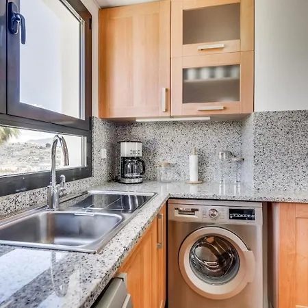 Apartment Penthouse Met Jacuzzi En Geweldig Uitzicht *